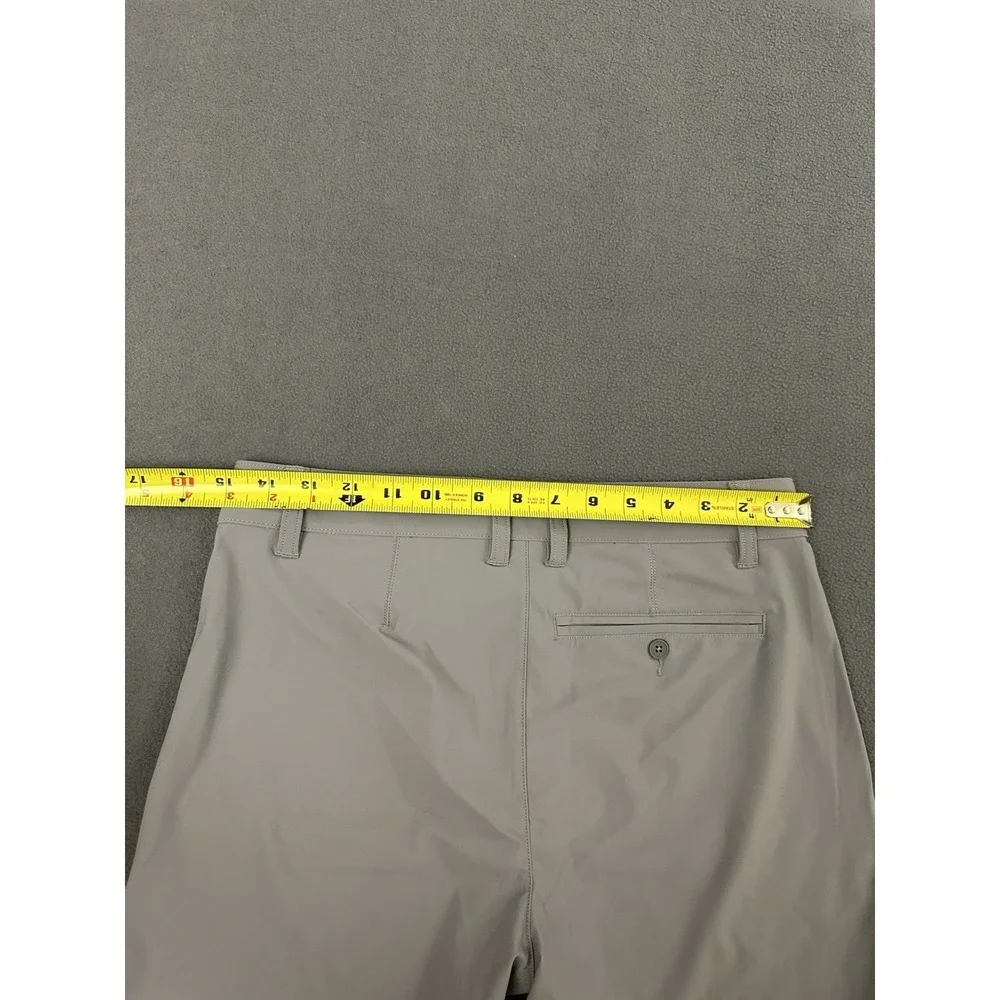 Rhône Performance Resort Shorts Men's Size 28 Smoked Pearl Gray 8